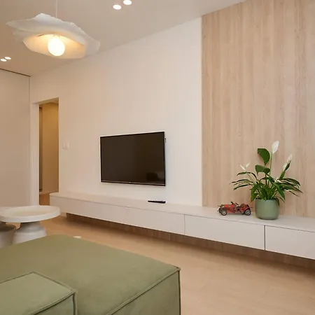 Bright Design - Ac & Close To Centre * Trnava